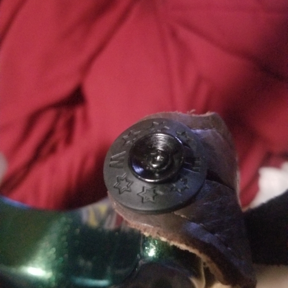 Guitar Strap Safety Lock 6 pack - Picture 3 of 5